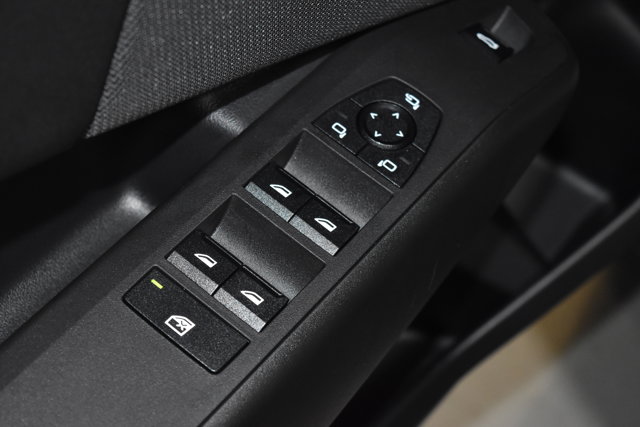 Vehicle image 9 of 27