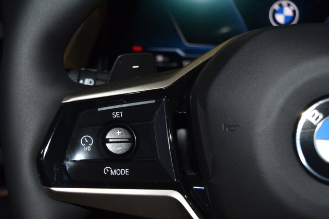 Vehicle image 12 of 28