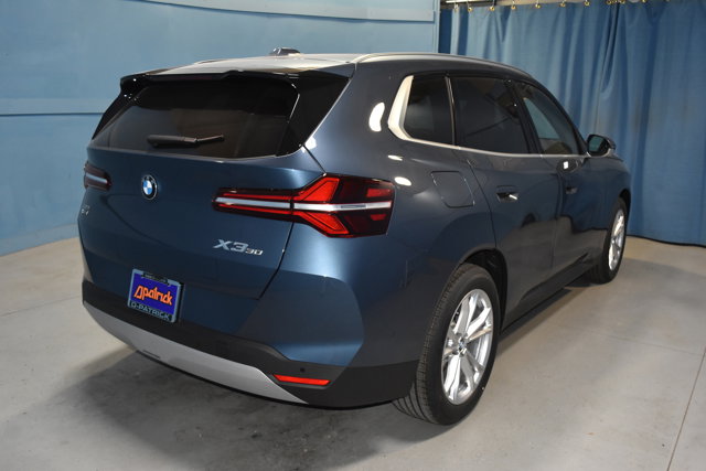 Vehicle image 4 of 28