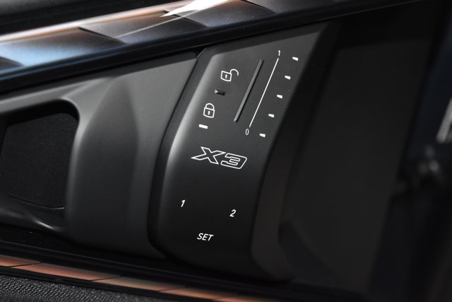 Vehicle image 8 of 28