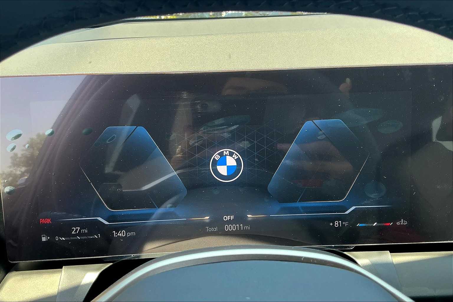 Vehicle image 19 of 36
