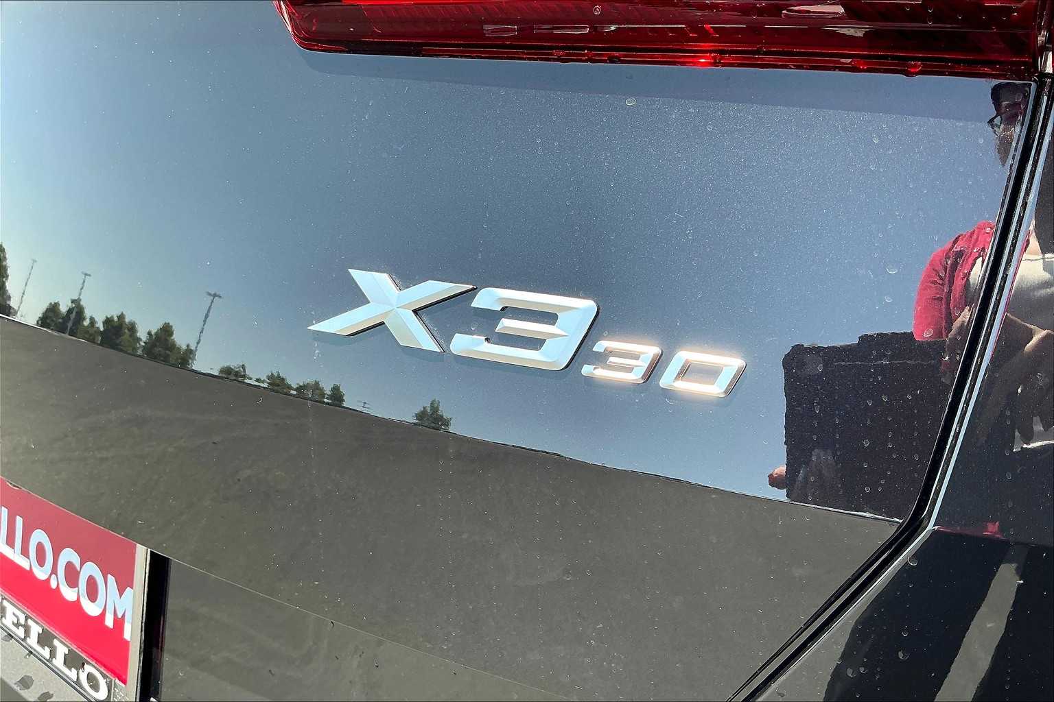 Vehicle image 26 of 36