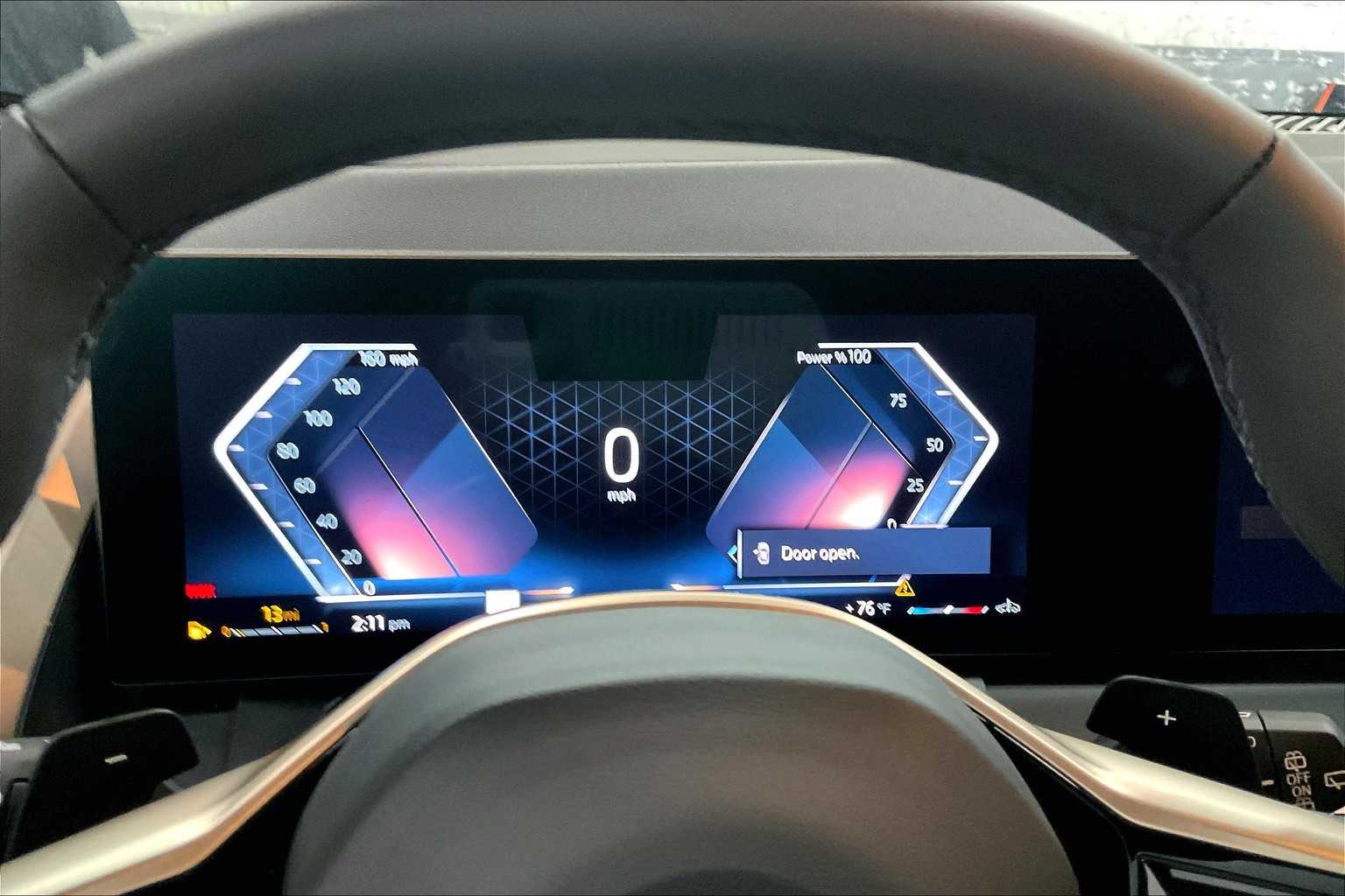 Vehicle image 20 of 32