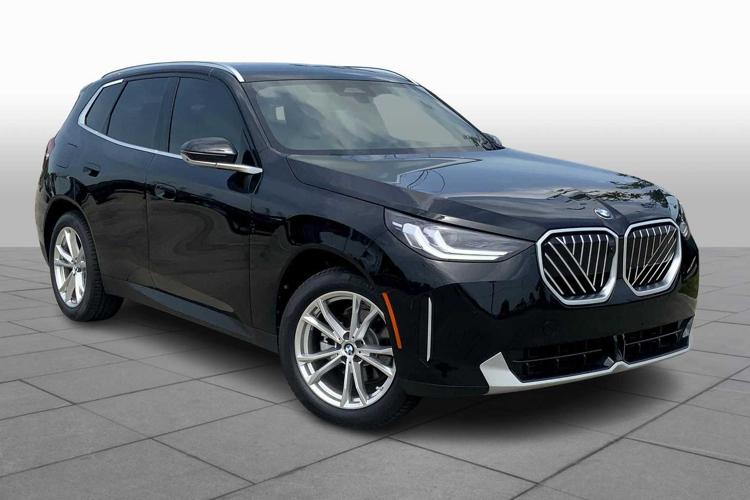 2025 BMW X3 30 xDrive Image 3 of 19