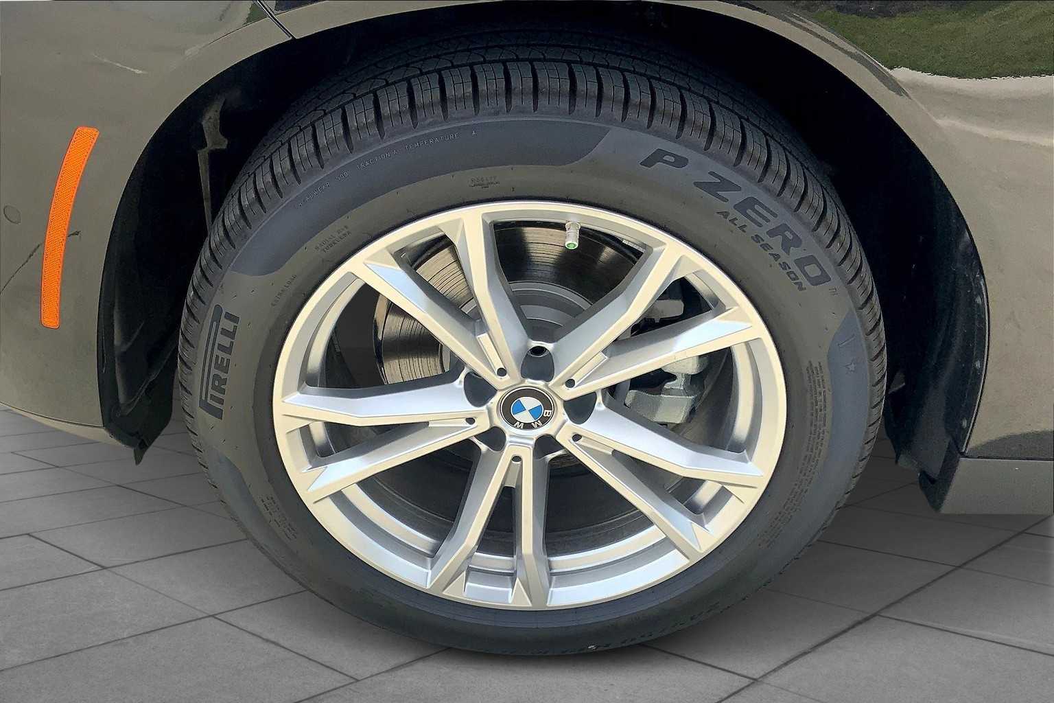 2025 BMW X3 30 xDrive Image 8 of 19