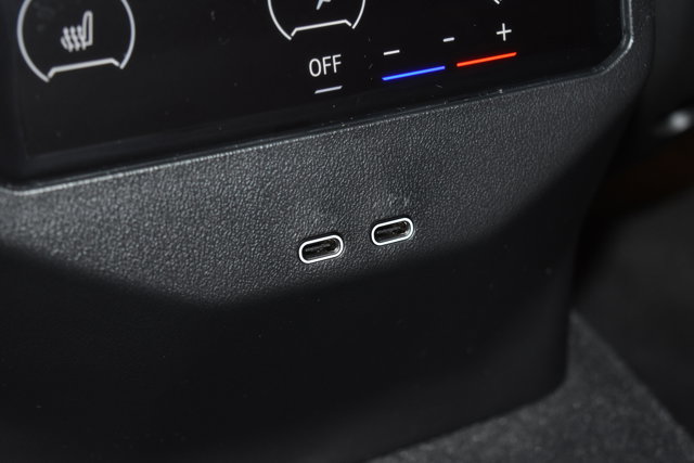 Vehicle image 22 of 27
