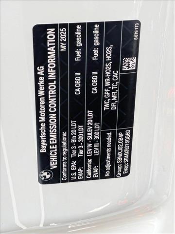 Vehicle image 15 of 18