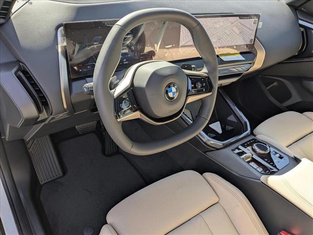 Vehicle image 11 of 18