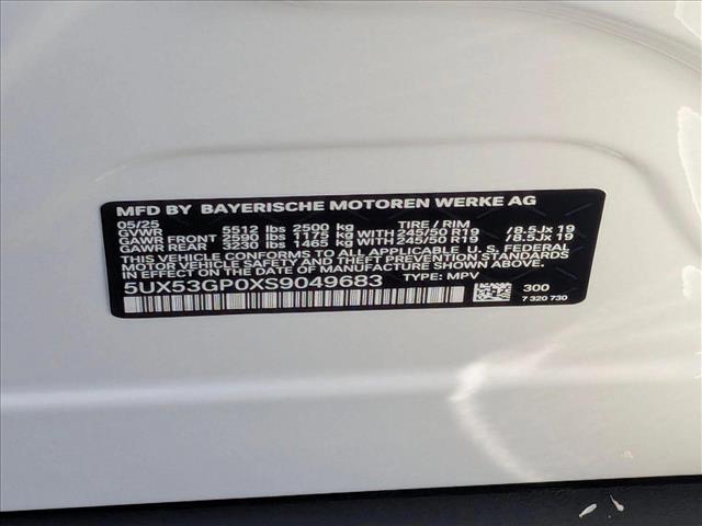 Vehicle image 14 of 18