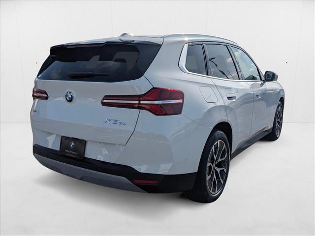 Vehicle image 3 of 18