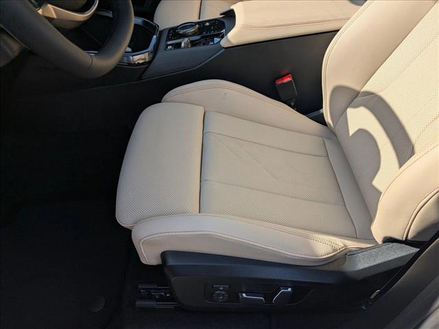 Vehicle image 18 of 18