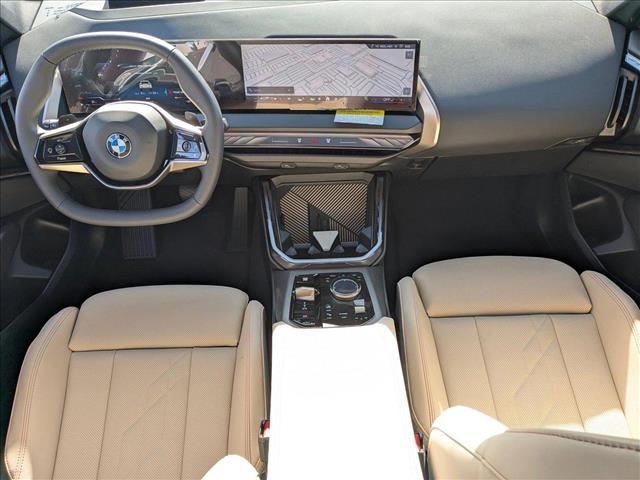 Vehicle image 12 of 18