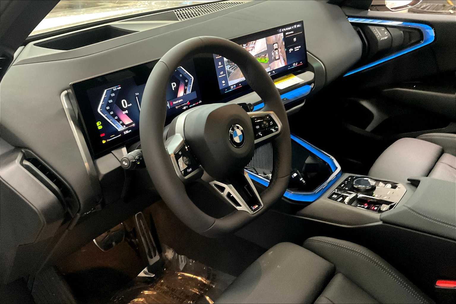 Vehicle image 14 of 32