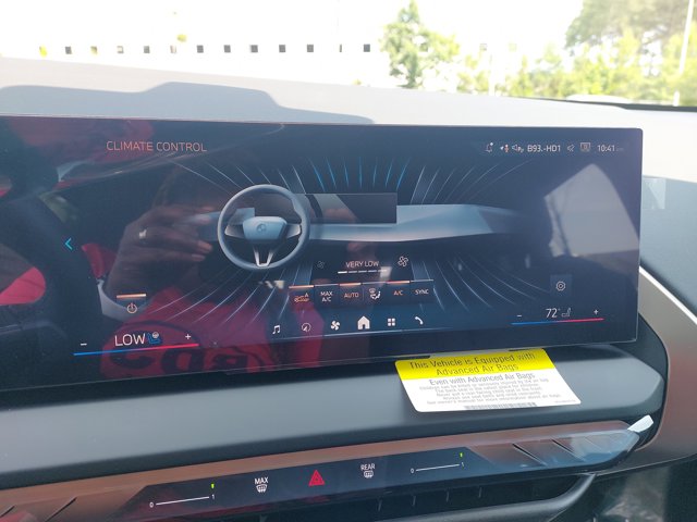 Vehicle image 22 of 38