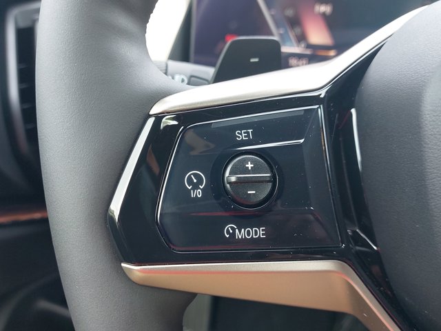 Vehicle image 18 of 38