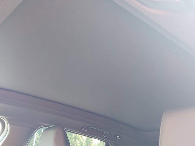 Vehicle image 31 of 38