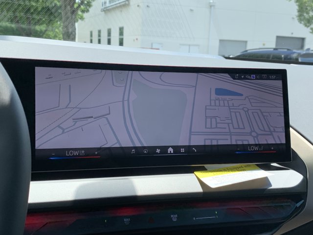 Vehicle image 24 of 37