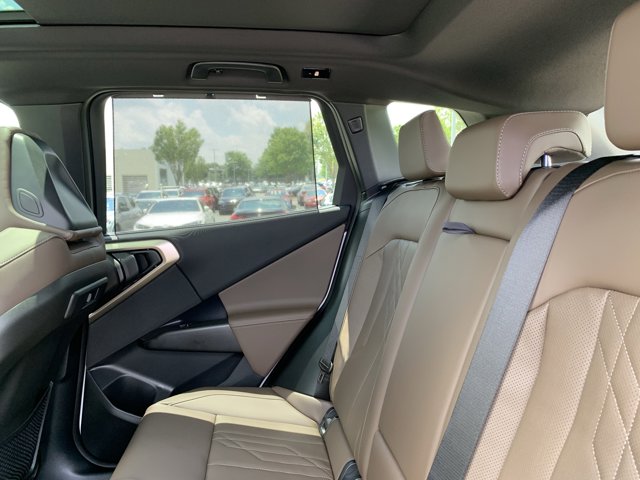Vehicle image 13 of 37