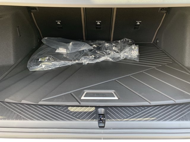Vehicle image 11 of 37