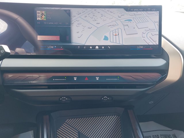 Vehicle image 13 of 39
