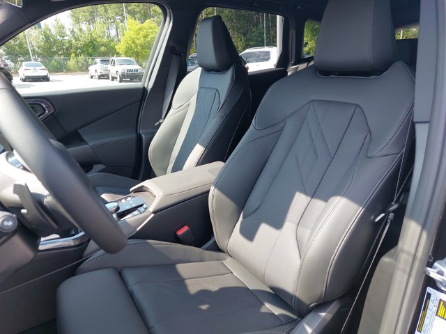 Vehicle image 18 of 39
