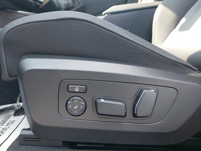 Vehicle image 37 of 39