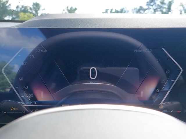 Vehicle image 21 of 39