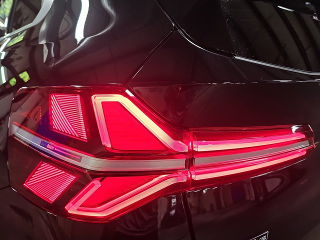 Vehicle image 13 of 38