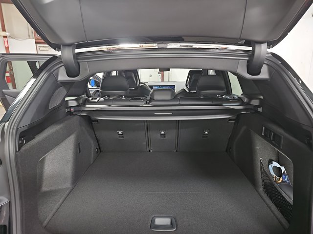 Vehicle image 12 of 38
