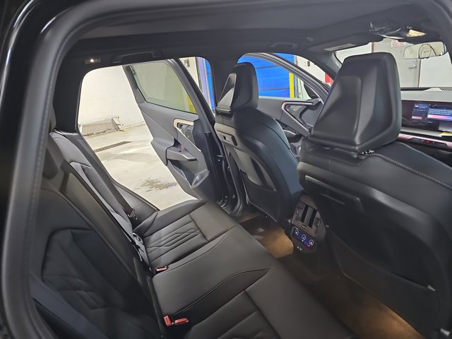 Vehicle image 19 of 38