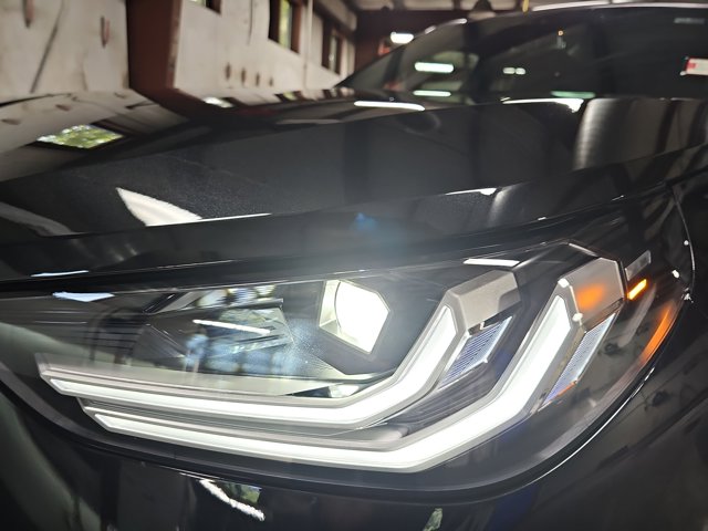 Vehicle image 14 of 38
