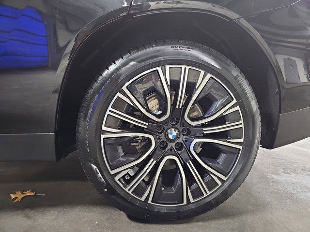 Vehicle image 10 of 38