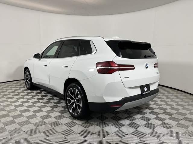 Vehicle image 7 of 26