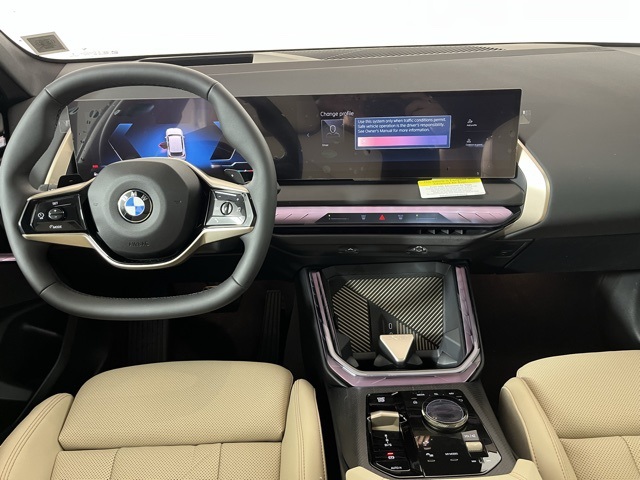Vehicle image 13 of 26