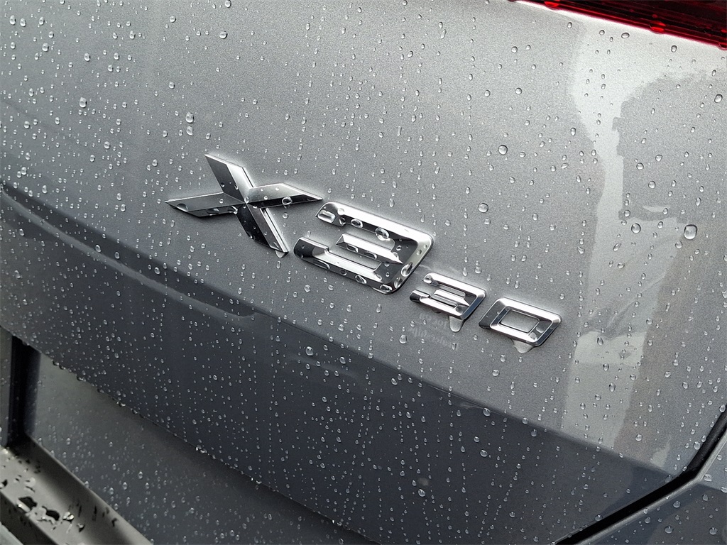 2025 BMW X3 30 xDrive Image 16 of 18