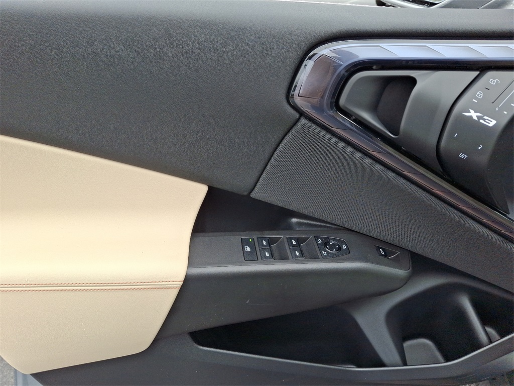 2025 BMW X3 30 xDrive Image 15 of 18
