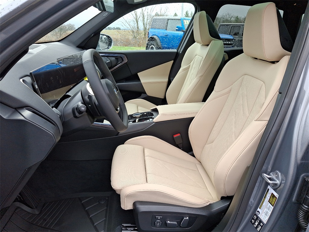 2025 BMW X3 30 xDrive Image 6 of 18