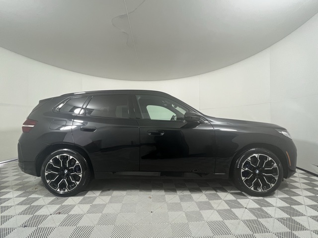 Vehicle image 8 of 27