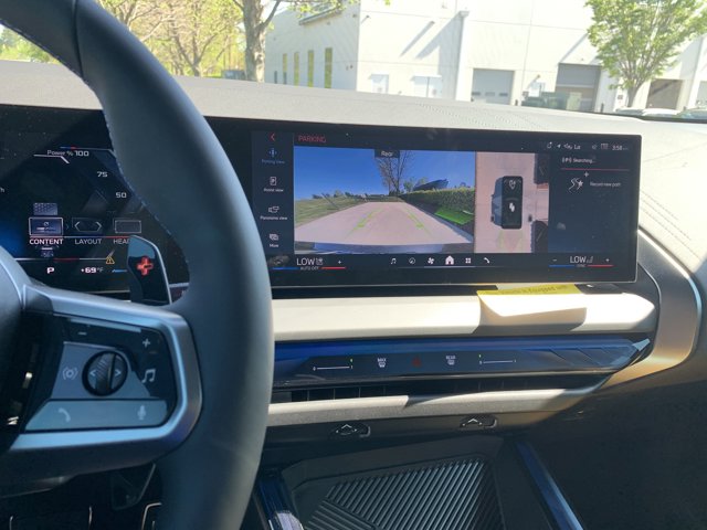 Vehicle image 24 of 37