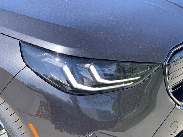 Vehicle image 10 of 37