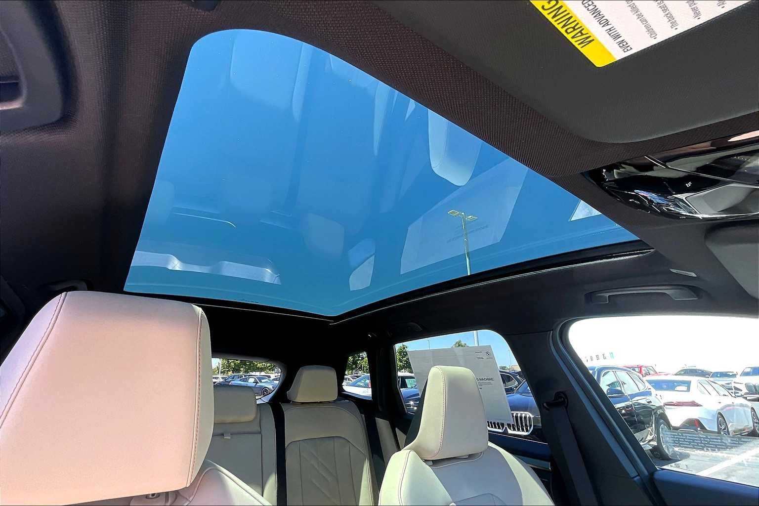 Vehicle image 29 of 35