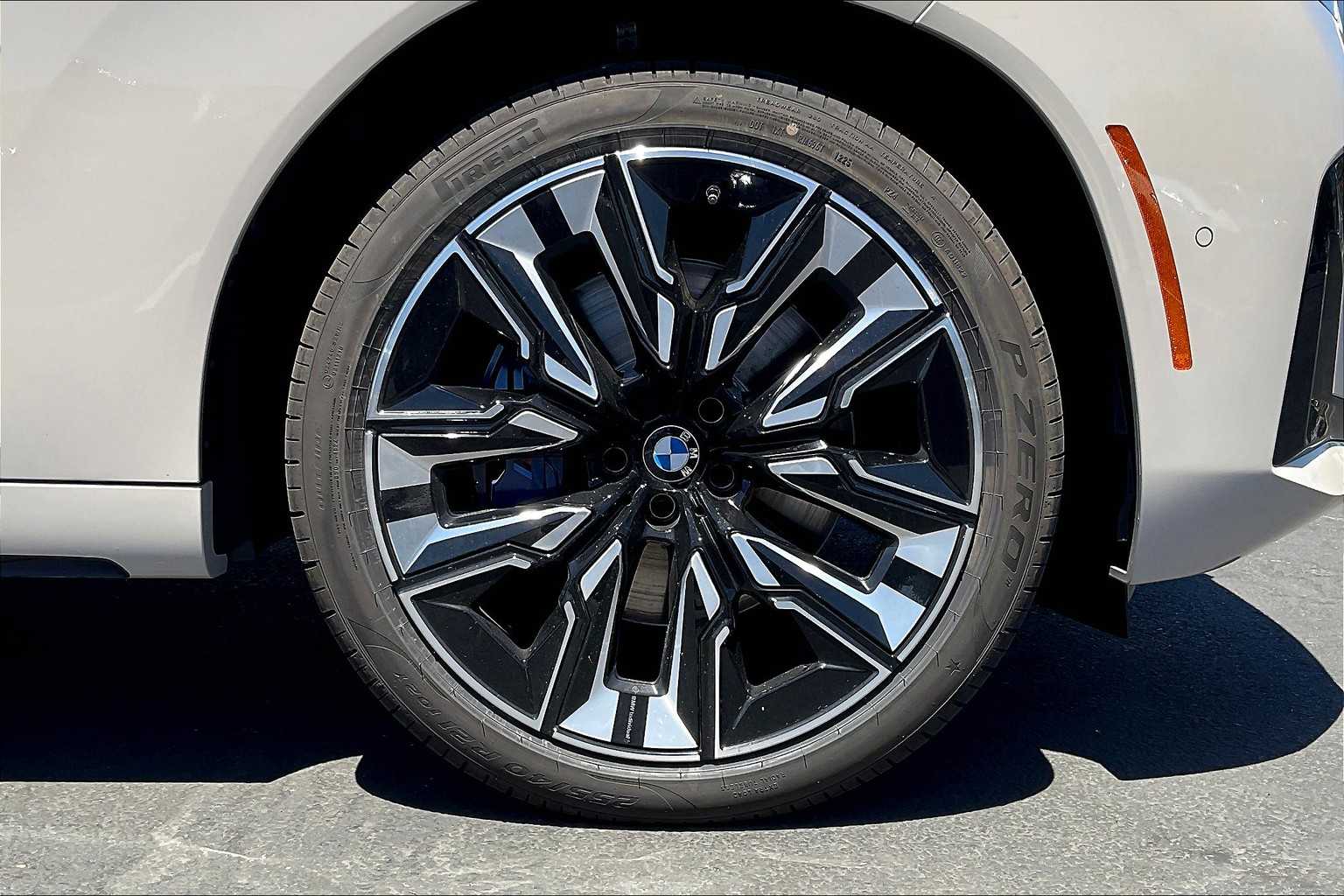 Vehicle image 9 of 35