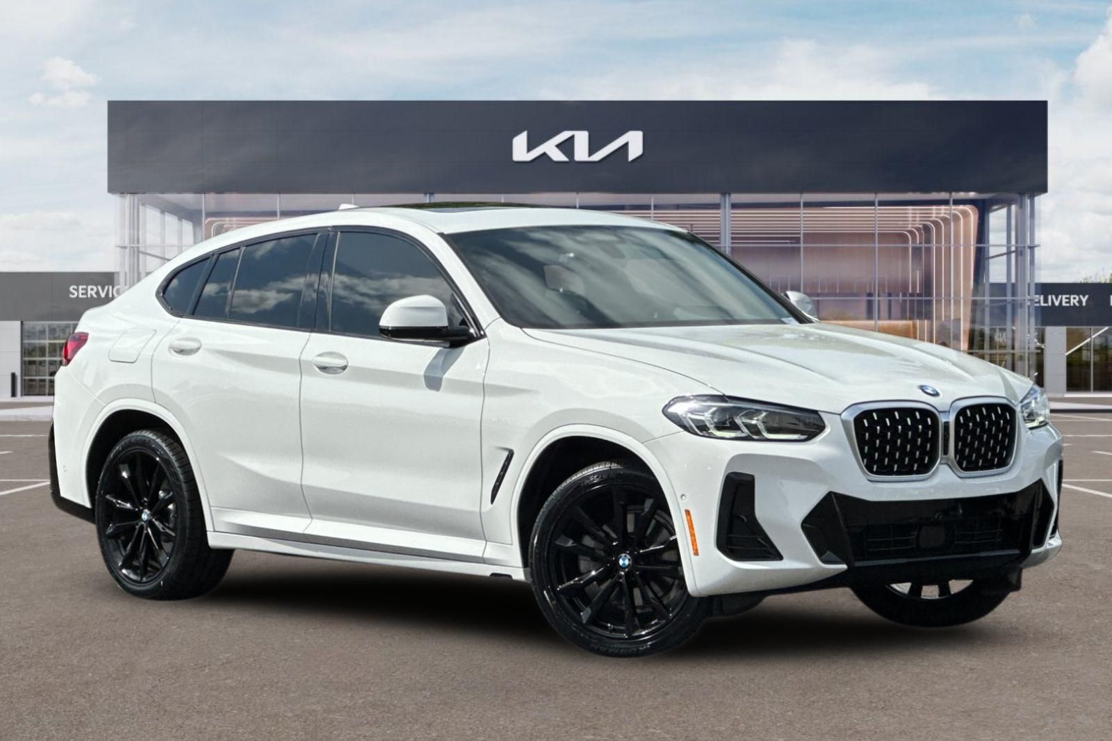 2025 BMW X4 xDrive30i Image 3 of 39