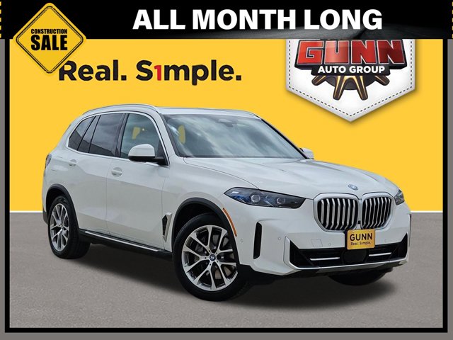 2025 BMW X5 xDrive50e Image 2 of 31