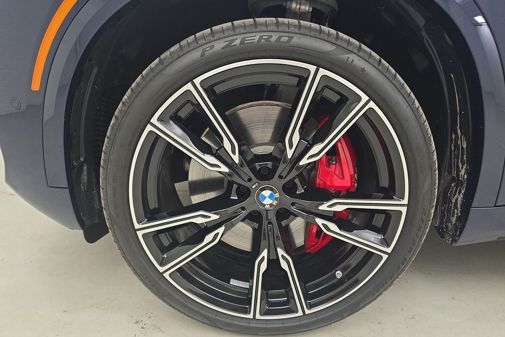 Vehicle image 11 of 31