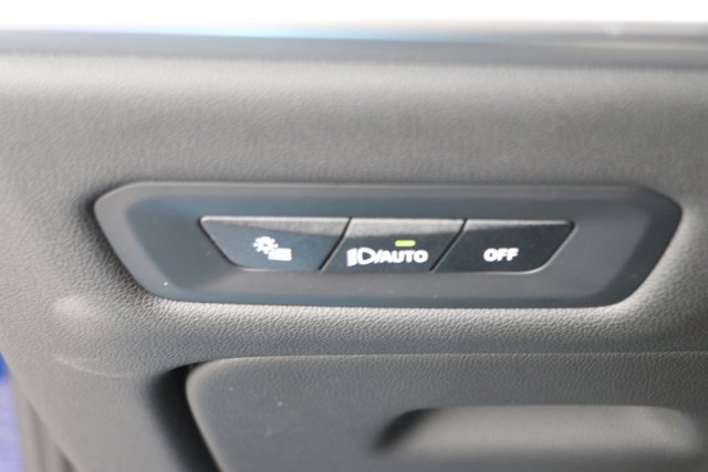 Vehicle image 24 of 38