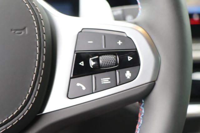 Vehicle image 18 of 38