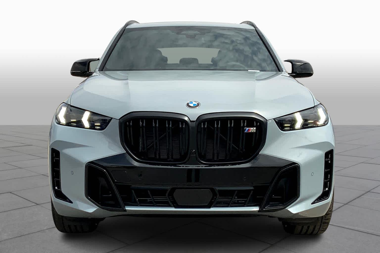 Vehicle image 2 of 20