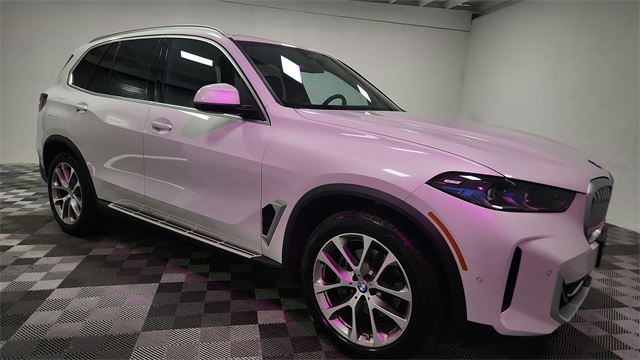 Vehicle image 6 of 24
