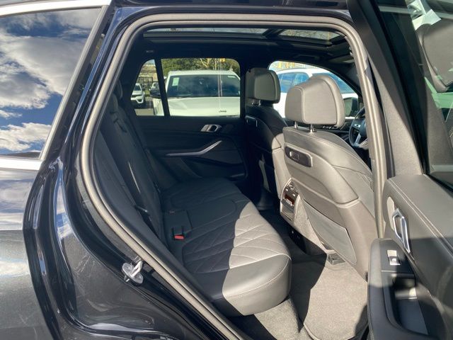 2025 BMW X5 xDrive40i Image 39 of 51